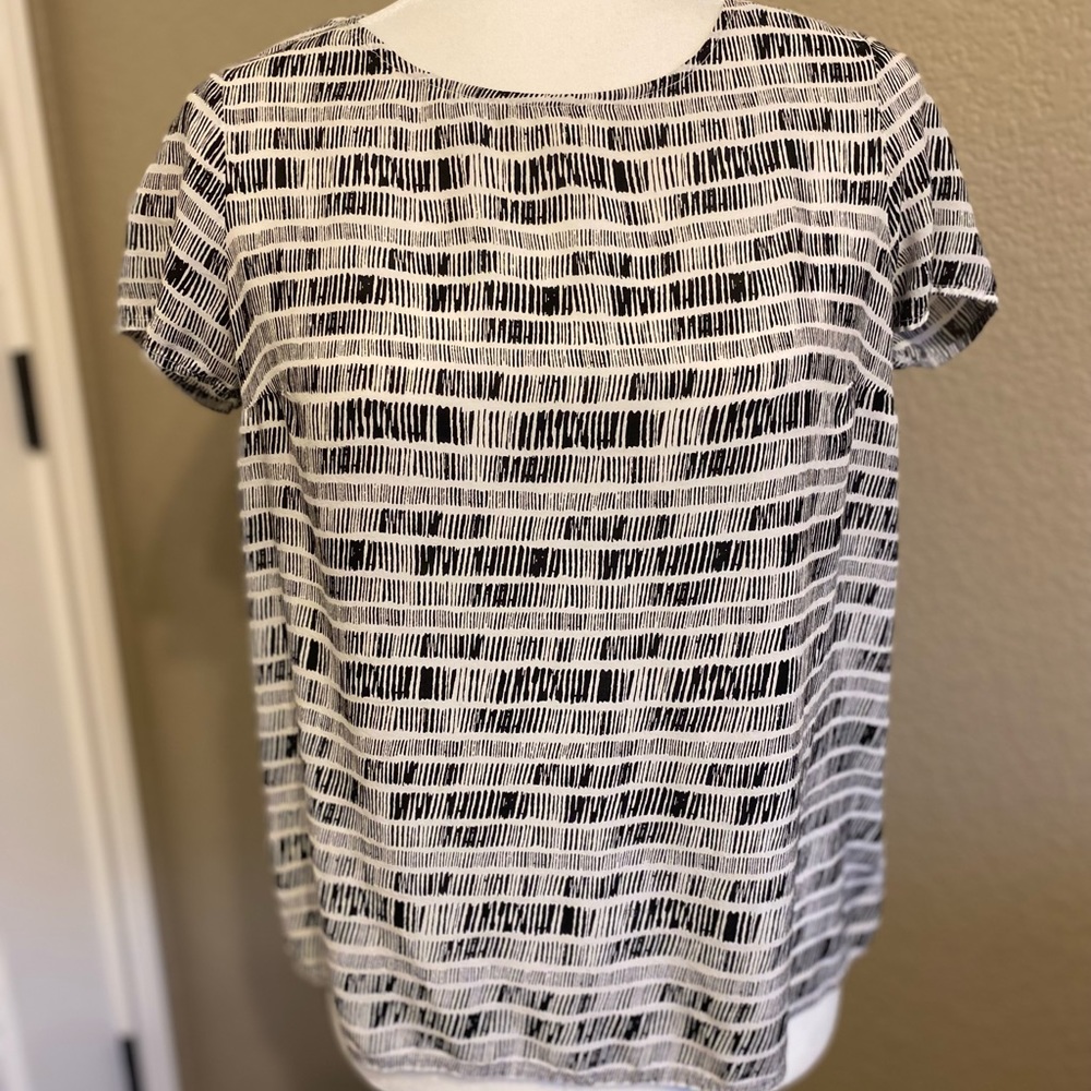 Old Navy Black/ White Top Size Small